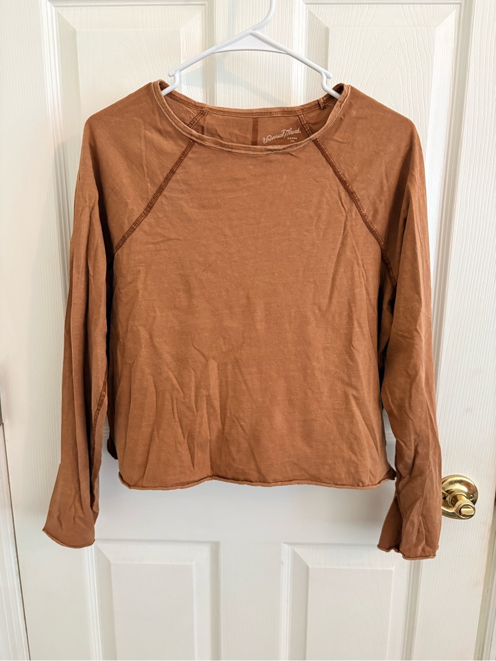 Universal Thread Women's Long-Sleeve Crewneck Top in Cinnamon Brown